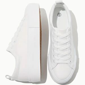 NEW - Women's Fashion Casual White Platform Sneakers - SZ 5